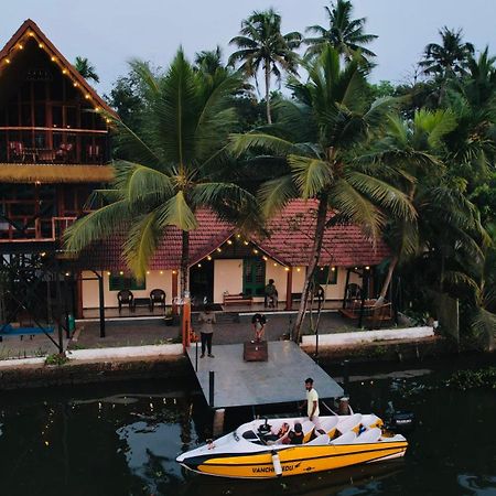 Apartmán Tulsi Kayal Retreat Champakulam Exteriér fotografie