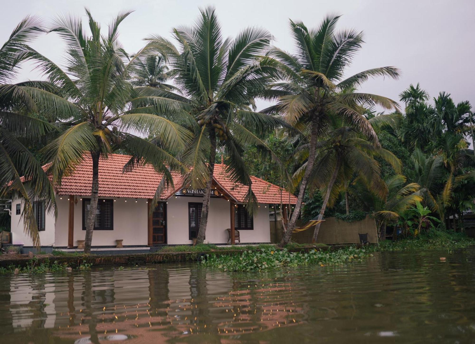 Apartmán Tulsi Kayal Retreat Champakulam Exteriér fotografie