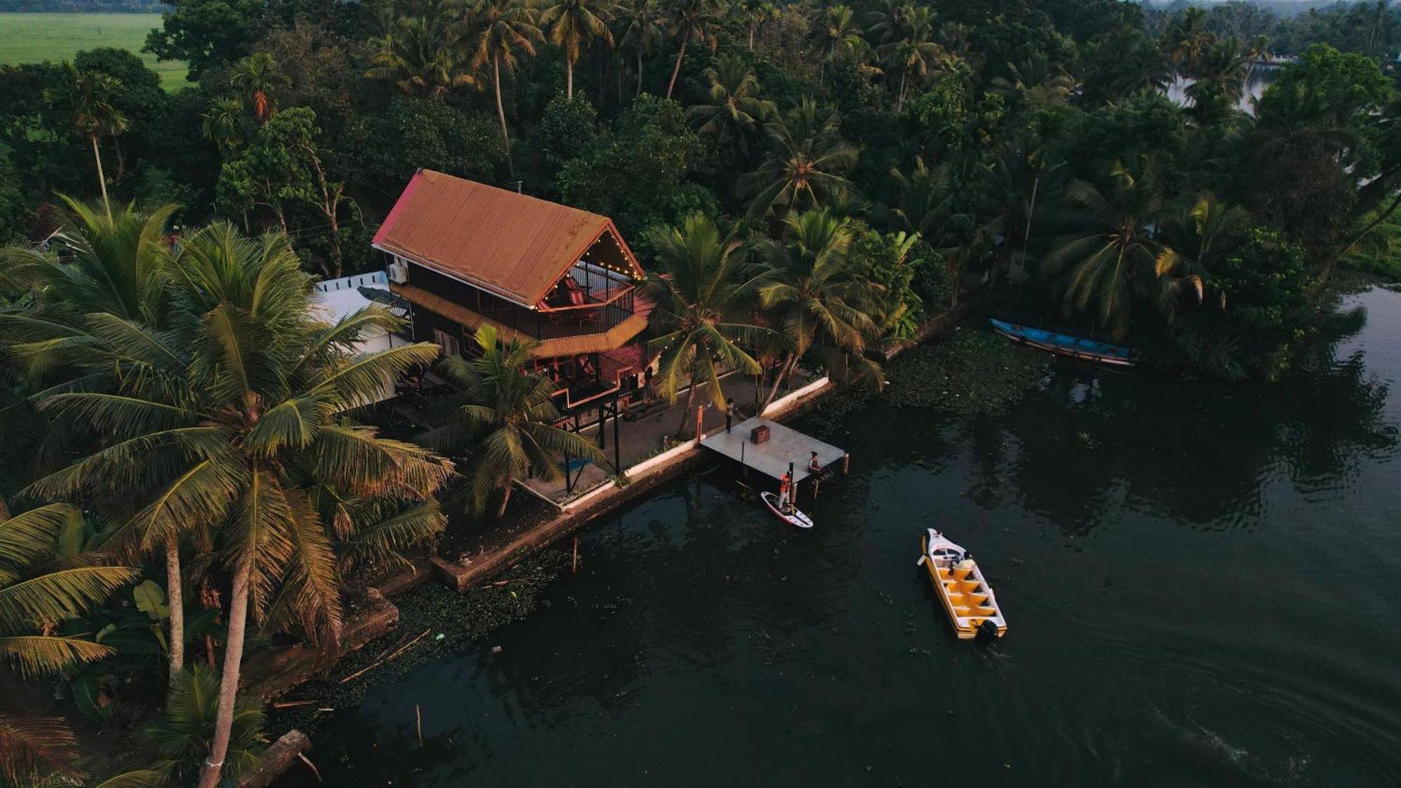 Apartmán Tulsi Kayal Retreat Champakulam Exteriér fotografie