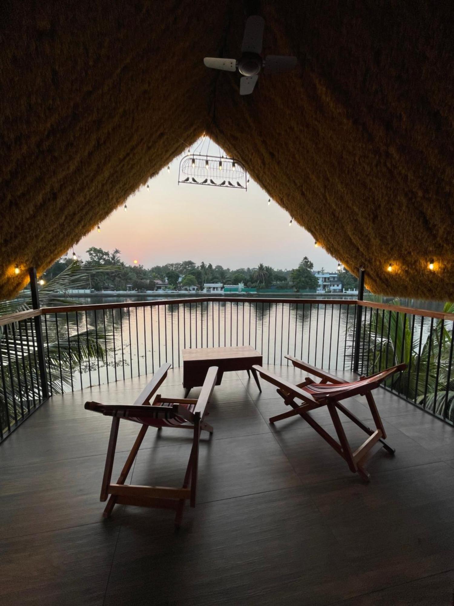 Apartmán Tulsi Kayal Retreat Champakulam Exteriér fotografie
