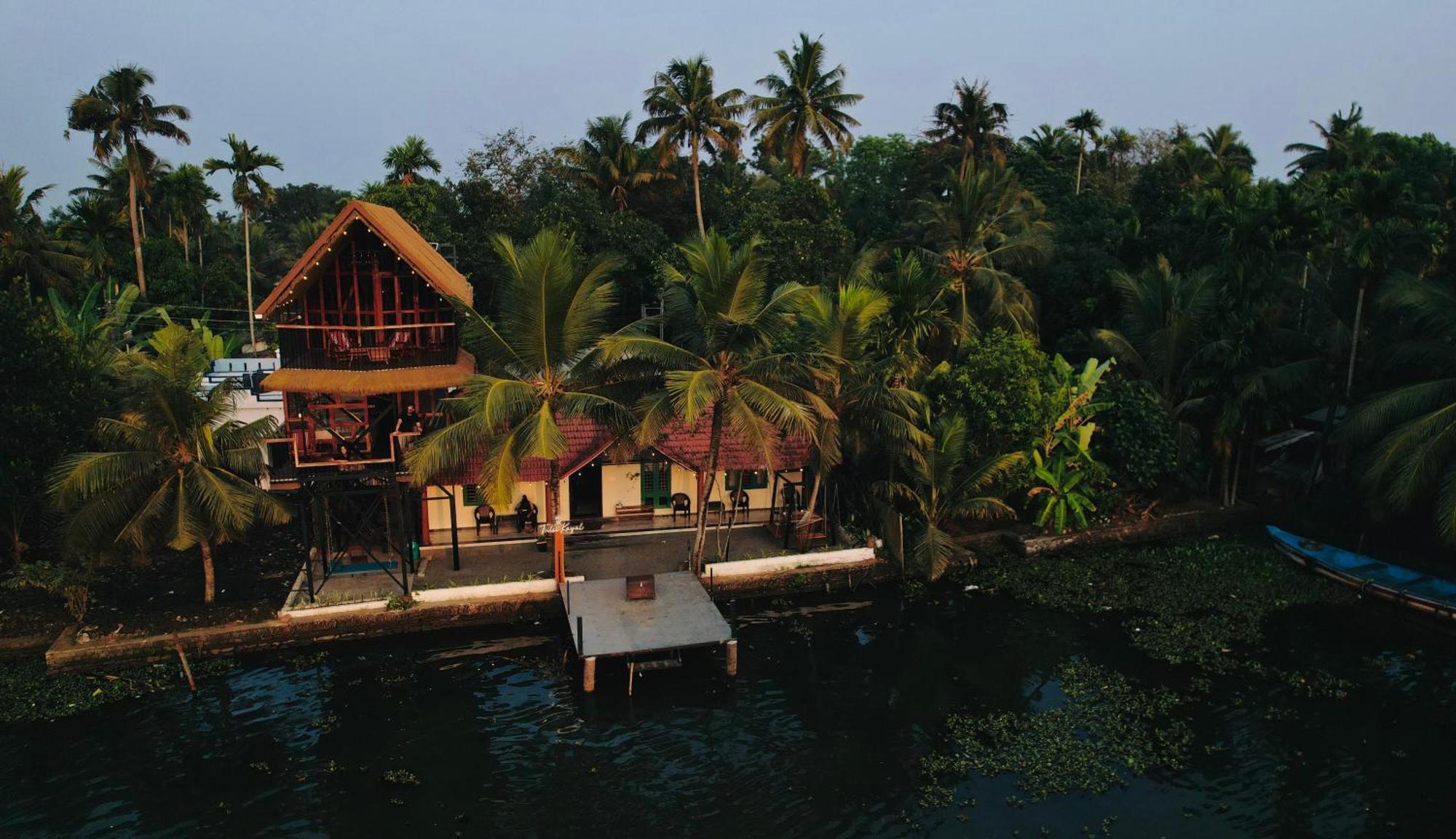 Apartmán Tulsi Kayal Retreat Champakulam Exteriér fotografie