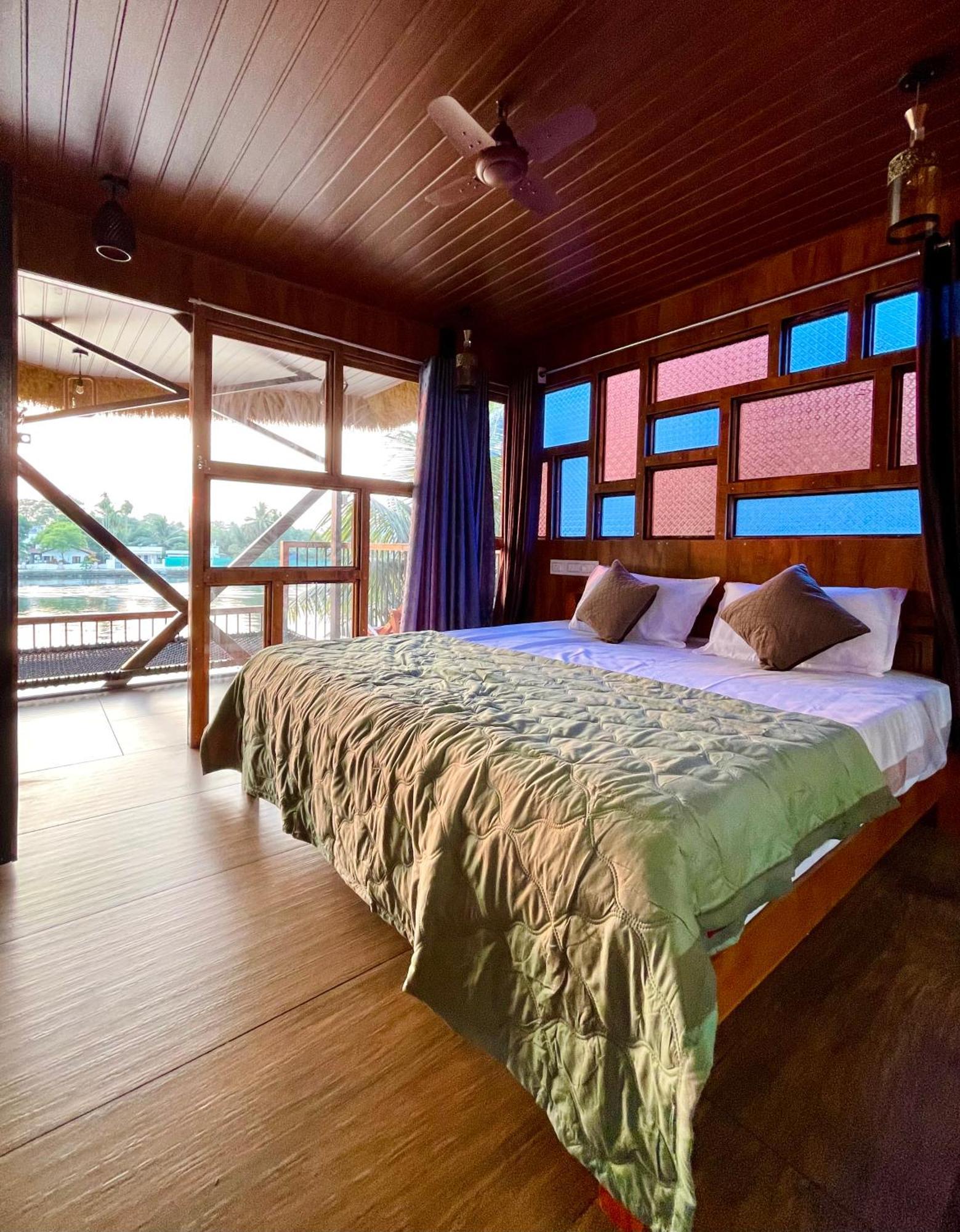 Apartmán Tulsi Kayal Retreat Champakulam Exteriér fotografie