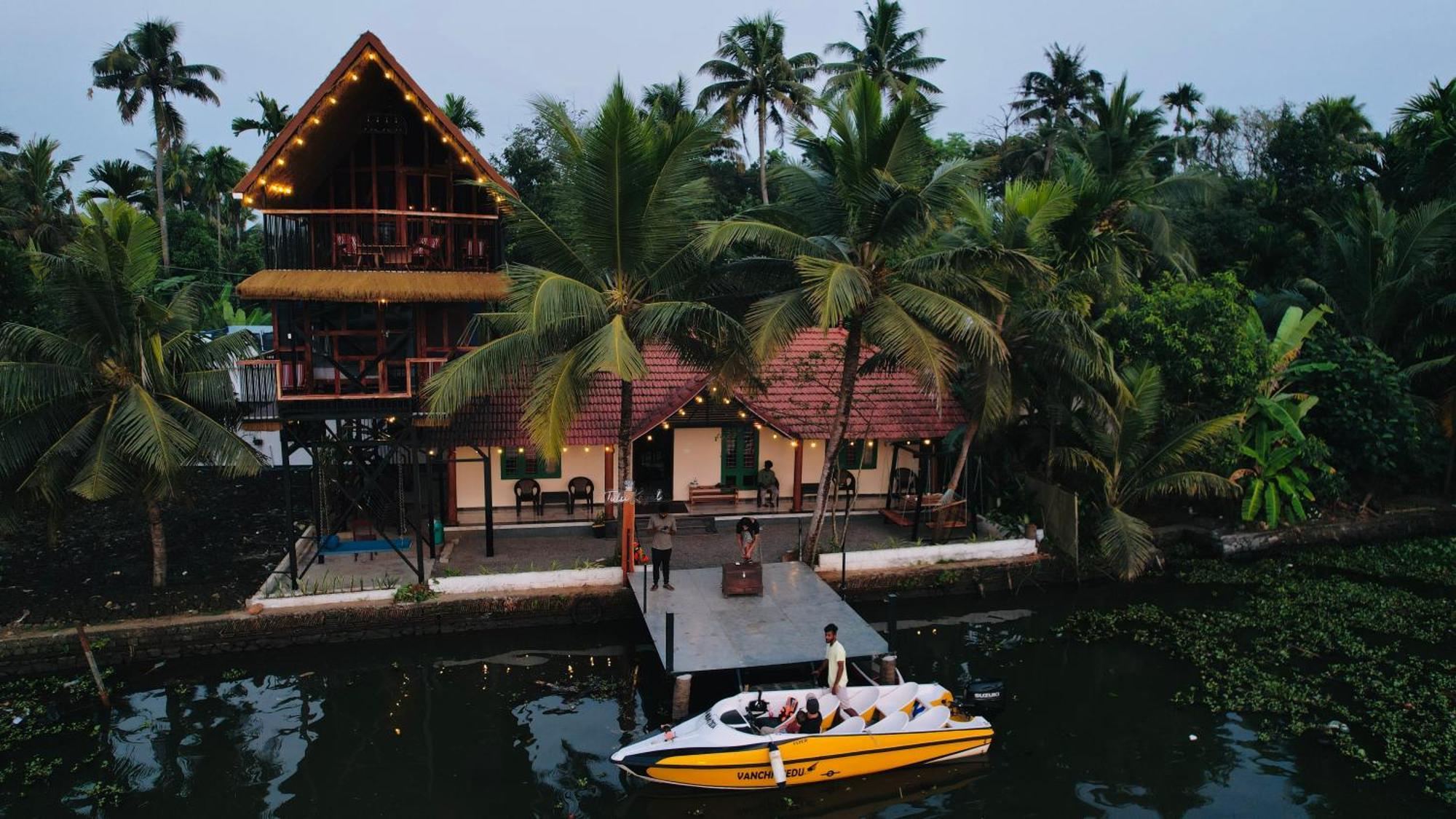 Apartmán Tulsi Kayal Retreat Champakulam Exteriér fotografie