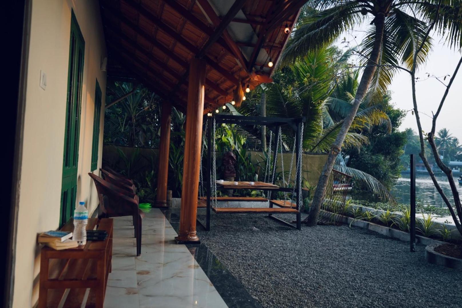 Apartmán Tulsi Kayal Retreat Champakulam Exteriér fotografie