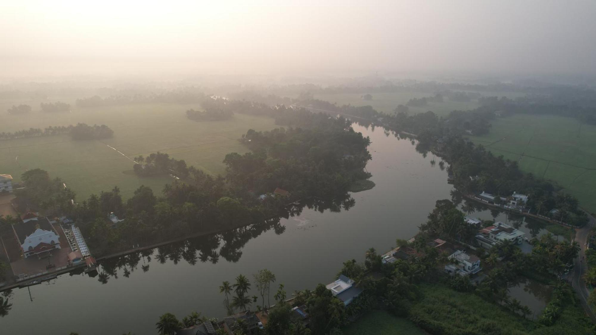 Apartmán Tulsi Kayal Retreat Champakulam Exteriér fotografie