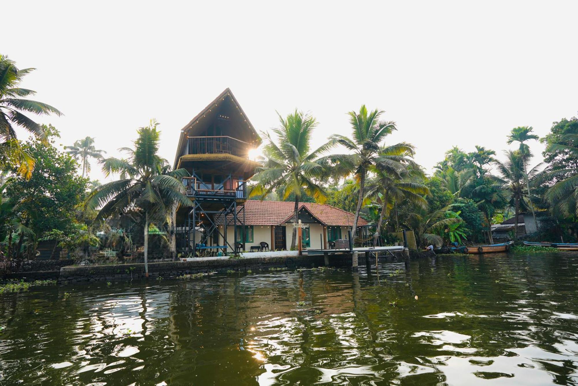 Apartmán Tulsi Kayal Retreat Champakulam Exteriér fotografie