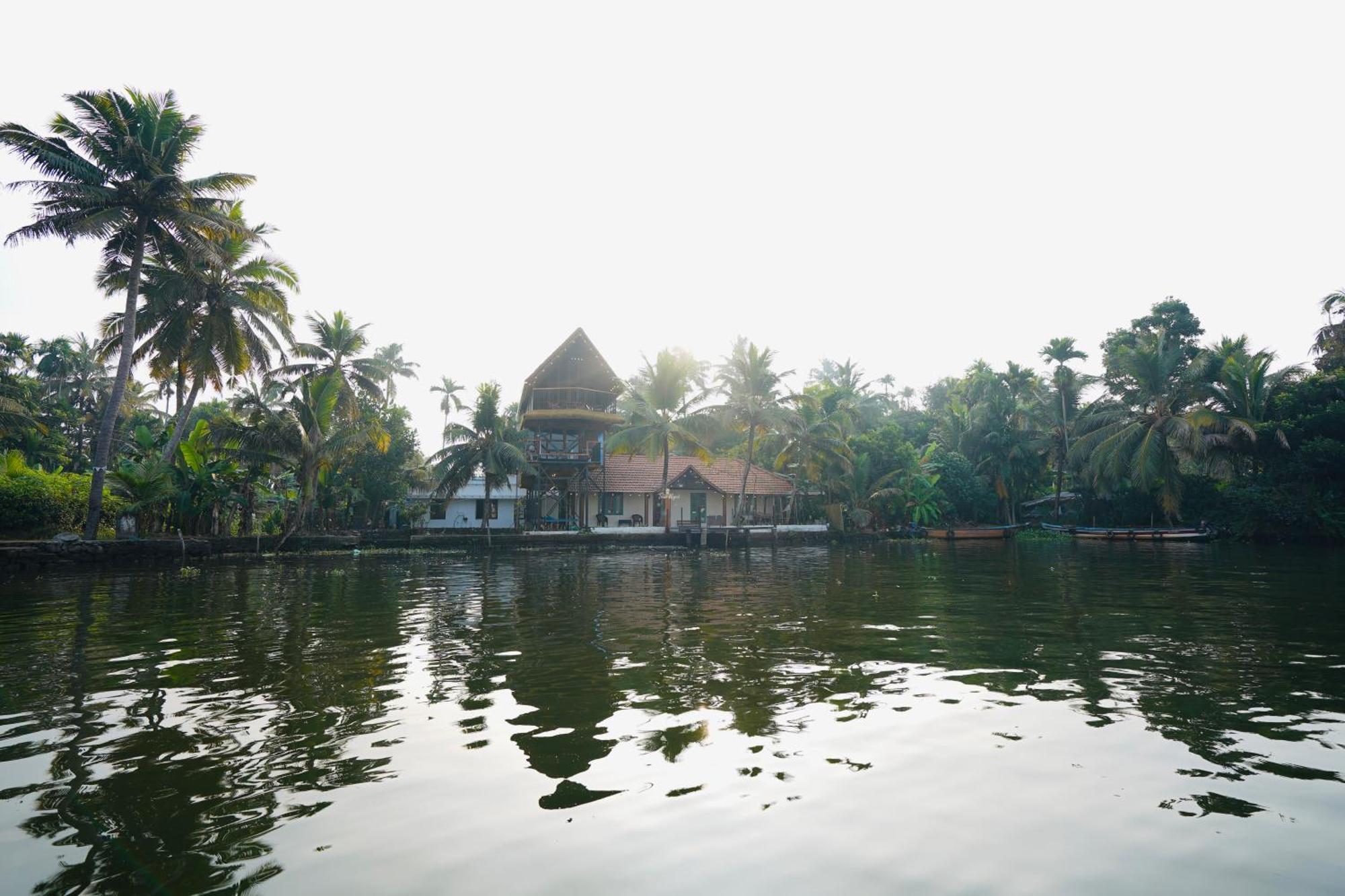 Apartmán Tulsi Kayal Retreat Champakulam Exteriér fotografie