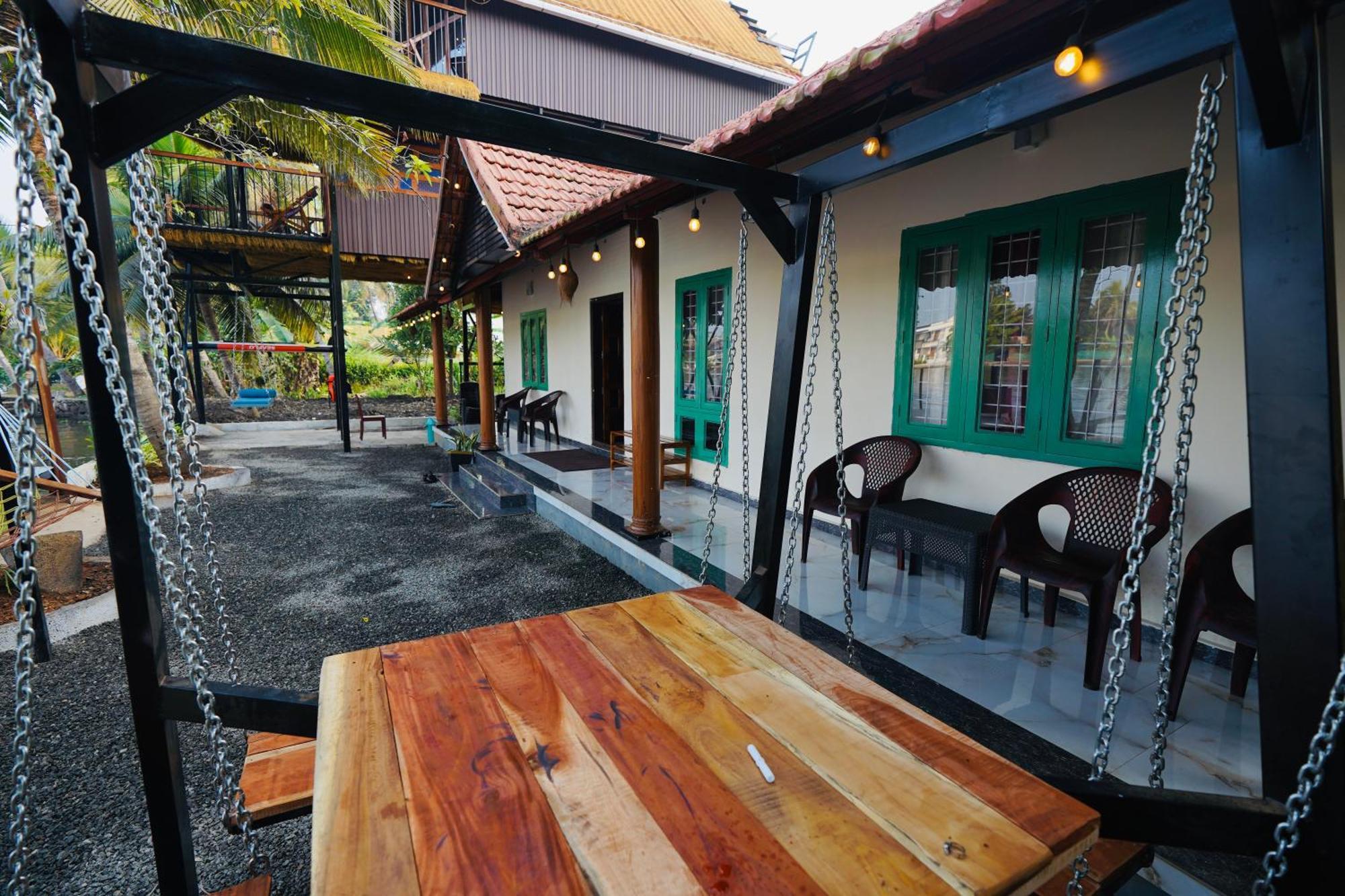 Apartmán Tulsi Kayal Retreat Champakulam Exteriér fotografie